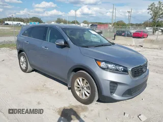 2020 Kia Sorento LX with VIN 5XYPG4A35LG699327, listed as a IAAI auction lot 41526707 with 94,517 mi miles. Bid and sale history available at carsss.com. Image 1.