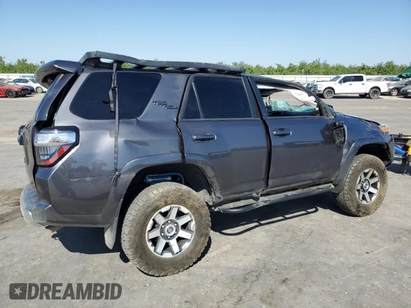 2021 Toyota 4Runner TRD Off Road Premium with VIN JTERU5JR5M5896502, listed as a Copart auction lot 60059305 with 64,916 mi miles and Salvage title. Bid and sale history available at DreamBid. Image 3.