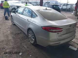 2019 Ford Fusion SE with VIN 3FA6P0HD8KR186392, listed as a IAAI auction lot 41884740 with 64,663 mi miles. Bid and sale history available at carsss.com. Image 3.