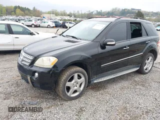 2008 Mercedes-Benz M 5.5L with VIN 4JGBB72E28A400597, listed as a IAAI auction lot 42012741 with 194,832 mi miles. Bid and sale history available at carsss.com. Image 2.