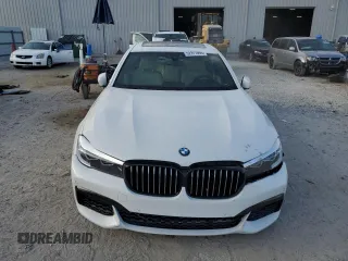 2018 BMW 7 Series 740i with VIN WBA7E2C55JG742869, listed as a Copart auction lot 52317095 with 0 mi miles and Salvage Title. Bid and sale history available at carsss.com. Image 5.