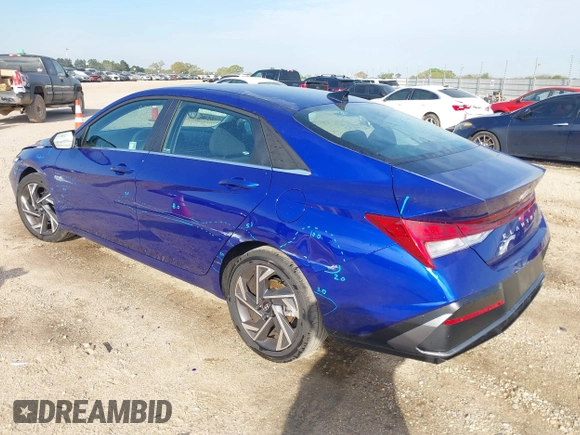 2025 Hyundai Elantra SEL Convenience with VIN KMHLS4DG1SU923939, listed as a IAAI auction lot 41893798 with 3,653 mi miles. Bid and sale history available at carsss.com. Image 3.