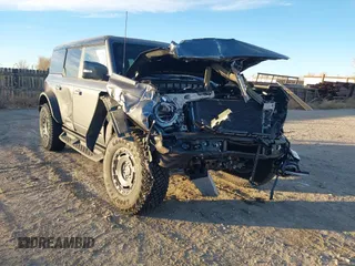 2024 Ford Bronco Outer Banks z VIN 1FMDE8BH3RLA99621, wystawiony jako IAAI lot #40978474 z przebiegiem 4 002 mil mil oraz . Historia ofert i sprzedaży dostępna na DreamBid. Obrazek 1.