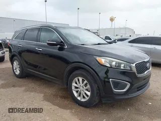 2018 Kia Sorento LX with VIN 5XYPG4A30JG384884, listed as a IAAI auction lot 41931992 with 140,919 mi miles. Bid and sale history available at carsss.com. Image 1.