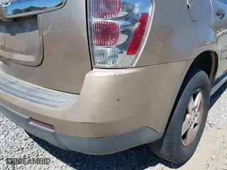 2007 Chevrolet Equinox LS with VIN 2CNDL13F176106114, listed as a IAAI auction lot 41836619 with 278,171 mi miles. Bid and sale history available at carsss.com. Image 13.