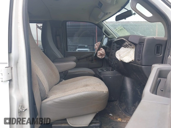 2016 Chevrolet Express Passenger LT with VIN 1GAZGPFG6G1133651, listed as a IAAI auction lot 41891733 with 167,344 mi miles and . Bid and sale history available at DreamBid. Image 5.