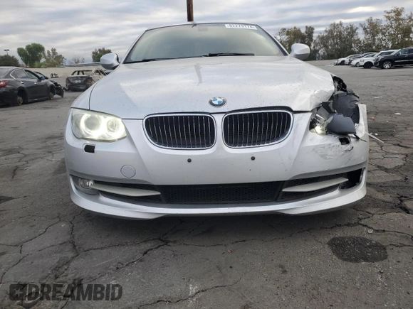 2013 BMW 3 Series 328i with VIN WBAKE3C58DE771511, listed as a Copart auction lot 82279174 with 106,193 mi miles and Salvage Title. Bid and sale history available at DreamBid. Image 5.