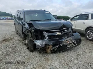 2010 Chevrolet Suburban LS with VIN 1GNUKHE35AR236645, listed as a Copart auction lot 61036895 with 237,512 mi miles and Salvage title. Bid and sale history available at DreamBid. Image 14.