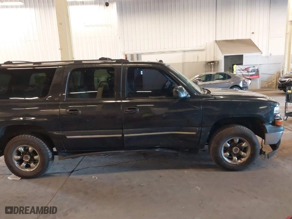 2004 Chevrolet Suburban LT with VIN 1GNFK16Z64J268977, listed as a IAAI auction lot 41573029 with NaN miles. Bid and sale history available at carsss.com. Image 13.