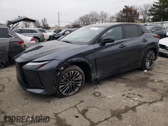 2023 Lexus RZ 450e Premium z VIN JTJAAAAB0PA016532, wystawiony jako Copart lot #39689614 z przebiegiem 4108 mil mil oraz . Historia ofert i sprzedaży dostępna na DreamBid. Obrazek 1.