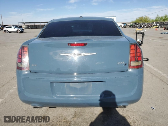 2014 Chrysler 300 S z VIN 2C3CCAGG1EH342092, wystawiony jako Copart lot #53581145 z przebiegiem 118 538 mil mil oraz Szkoda całkowita • Salvage title. Historia ofert i sprzedaży dostępna na DreamBid. Obrazek 6.