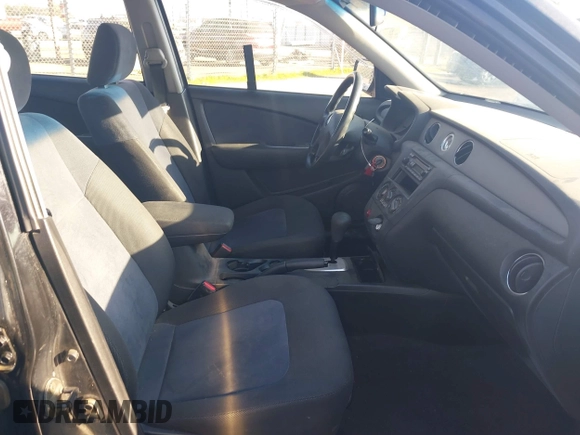 2004 Mitsubishi Outlander LS with VIN JA4LX31FX4U003476, listed as a IAAI auction lot 41290028 with 206,940 mi miles. Bid and sale history available at carsss.com. Image 5.