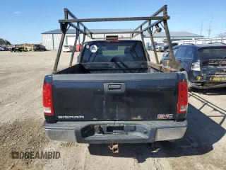 2008 GMC Sierra 1500 SLE1 z VIN 1GTEK19C58Z322675, wystawiony jako Copart lot #50460095 z przebiegiem 232 286 mil mil oraz Czysty tytuł • Clean title. Historia ofert i sprzedaży dostępna na DreamBid. Obrazek 6.