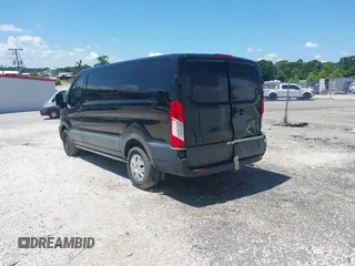 2020 Ford Transit Cargo z VIN 1FTYE1Y89LKB76753, wystawiony jako IAAI lot #42468252 z przebiegiem 53 193 mil mil oraz . Historia ofert i sprzedaży dostępna na DreamBid. Obrazek 3.