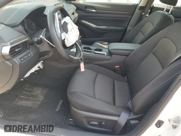 2025 Nissan Altima SV z VIN 1N4BL4DVXSN312223, wystawiony jako Copart lot #60617385 z przebiegiem 16 403 mil mil oraz Czysty tytuł • Clean title. Historia ofert i sprzedaży dostępna na DreamBid. Obrazek 7.