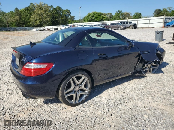 2015 Mercedes-Benz SLK 250 z VIN WDDPK4HA6FF104744, wystawiony jako Copart lot #52951165 z przebiegiem 97 422 mil mil oraz Szkoda całkowita • Salvage title. Historia ofert i sprzedaży dostępna na DreamBid. Obrazek 3.