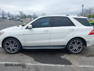 2014 Mercedes-Benz M 350 with VIN 4JGDA5JB2EA282733, listed as a IAAI auction lot 42070426 with 148,513 mi miles and . Bid and sale history available at DreamBid. Image 14.