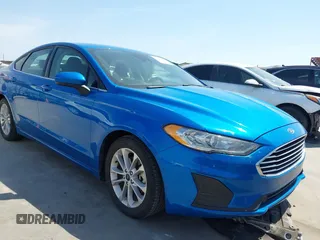 2020 Ford Fusion SE with VIN 3FA6P0HD8LR135668, listed as a IAAI auction lot 42253008 with 69,625 mi miles and . Bid and sale history available at DreamBid. Image 1.