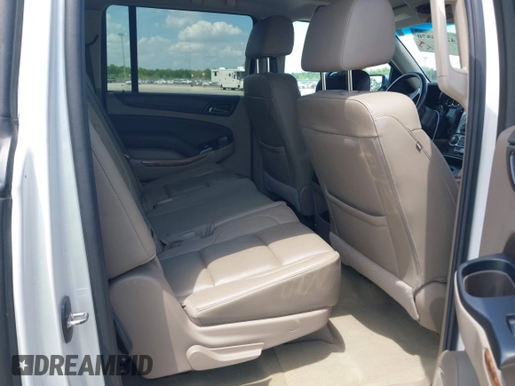 2017 Chevrolet Suburban Premier z VIN 1GNSCJKC5HR139150, wystawiony jako IAAI lot #42125570 z przebiegiem 177 792 mil mil oraz . Historia ofert i sprzedaży dostępna na DreamBid. Obrazek 8.