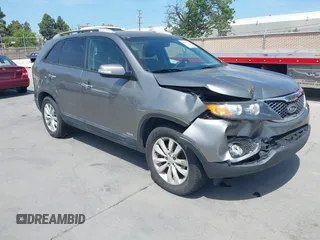2011 Kia Sorento EX with VIN 5XYKUDA29BG055919, listed as a IAAI auction lot 42105406 with 146,302 mi miles. Bid and sale history available at carsss.com. Image 1.