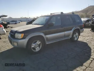 2001 Infiniti QX4 Luxury z VIN JNRDR07X61W103609, wystawiony jako Copart lot #42296675 z przebiegiem 213 975 mil mil oraz Tytuł czysty. Historia ofert i sprzedaży dostępna na DreamBid. Obrazek 1.