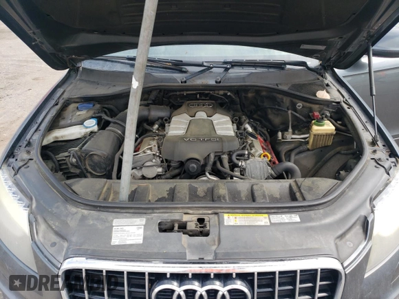 2014 Audi Q7 S line Prestige with VIN WA1DGAFE8ED007147, listed as a Copart auction lot 60311395 with 176,541 mi miles and Salvage title. Bid and sale history available at DreamBid. Image 12.