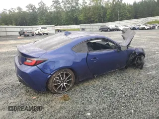2024 Toyota GR86 with VIN JF1ZNBB12R9754526, listed as a Copart auction lot 71971704 with 0 mi miles and Salvage Title. Bid and sale history available at carsss.com. Image 3.