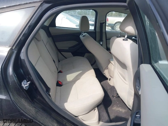 2012 Ford Focus SEL with VIN 1FAHP3M2XCL363037, listed as a IAAI auction lot 41816361 with 101,693 mi miles. Bid and sale history available at carsss.com. Image 8.