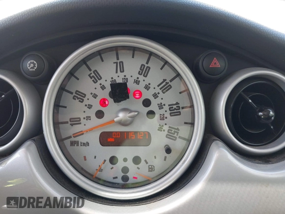2003 MINI Hardtop with VIN WMWRC33463TC41773, listed as a IAAI auction lot 42223276 with 115,127 mi miles and . Bid and sale history available at DreamBid. Image 7.