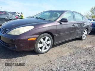 2005 Lexus ES 330 with VIN JTHBA30G255105717, listed as a IAAI auction lot 42083955 with 198,185 mi miles. Bid and sale history available at carsss.com. Image 2.