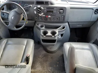 2009 Ford Econoline Passenger XL z VIN 1FMNE11W19DA56899, wystawiony jako Copart lot #76610224 z przebiegiem 144 111 mil mil oraz Szkoda całkowita • Salvage title. Historia ofert i sprzedaży dostępna na DreamBid. Obrazek 8.