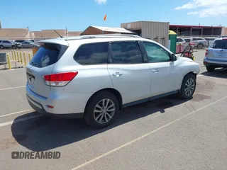 2016 Nissan Pathfinder SV with VIN 5N1AR2MN9GC615324, listed as a IAAI auction lot 42184115 with 67,673 mi miles. Bid and sale history available at carsss.com. Image 4.