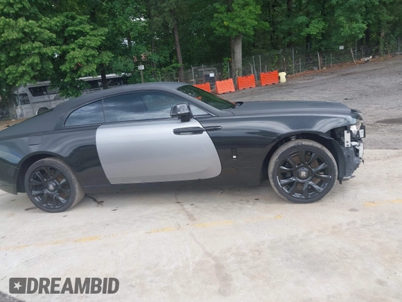 2017 Rolls-Royce Wraith z VIN SCA665C52HUX86814, wystawiony jako IAAI lot #41588718 z przebiegiem 11 277 mil mil oraz . Historia ofert i sprzedaży dostępna na DreamBid. Obrazek 14.