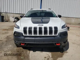 2016 Jeep Cherokee Trailhawk with VIN 1C4PJMBS3GW242693, listed as a Copart auction lot 48139135 with 222,225 mi miles and Non Repairable. Bid and sale history available at carsss.com. Image 5.
