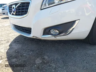2013 Volvo C70 T5 с VIN YV1672MC2DJ137263, выставлен на аукционе IAAI как лот 41834316 с пробегом 26 337 миль миль и . История ставок и продаж доступна на DreamBid. Изображение 6.