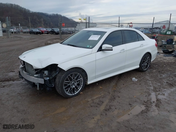 2015 Mercedes-Benz E-Class E 350 Luxury with VIN WDDHF8JB0FB099146, listed as a IAAI auction lot 41193242 with 126,390 mi miles. Bid and sale history available at carsss.com. Image 19.