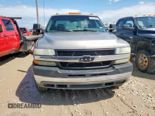 2002 Chevrolet Silverado 3500 with VIN 1GCJC33122F130105, listed as a Copart auction lot 54415455 with 0 mi miles and Clean Title. Bid and sale history available at carsss.com. Image 5.