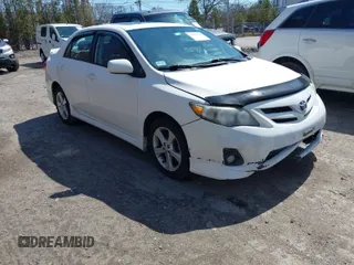 2013 Toyota Corolla L with VIN 2T1BU4EEXDC970586, listed as a IAAI auction lot 41997928 with 402,459 mi miles. Bid and sale history available at carsss.com. Image 1.