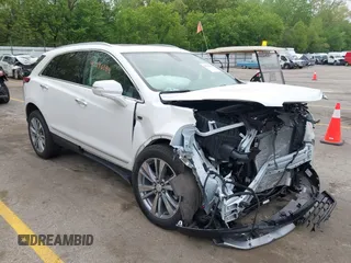2024 Cadillac XT5 AWD Premium Luxury z VIN 1GYKNDRS6RZ728334, wystawiony jako IAAI lot #42276194 z przebiegiem 5 714 mil mil oraz . Historia ofert i sprzedaży dostępna na DreamBid. Obrazek 1.