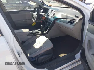 2015 Hyundai Sonata SE with VIN 5NPE24AF0FH168212, listed as a IAAI auction lot 41750301 with 253,433 mi miles and . Bid and sale history available at DreamBid. Image 5.