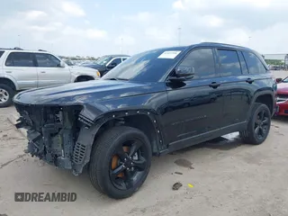 2024 Jeep Grand Cherokee Altitude X with VIN 1C4RJHAGXRC215315, listed as a IAAI auction lot 42437356 with 19,094 mi miles and . Bid and sale history available at DreamBid. Image 18.