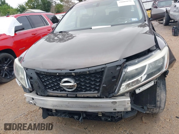 2015 Nissan Pathfinder SV with VIN 5N1AR2MN0FC622662, listed as a IAAI auction lot 39660676 with 171,421 mi miles. Bid and sale history available at carsss.com. Image 13.
