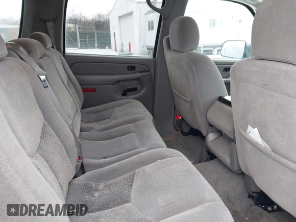 2004 Chevrolet Suburban LS with VIN 3GNGK26U54G275919, listed as a IAAI auction lot 41399645 with 149,841 mi miles and . Bid and sale history available at DreamBid. Image 8.