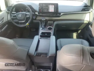 2021 Toyota Sienna XLE with VIN 5TDJSKFC6MS022731, listed as a Copart auction lot 49580525 with 204,889 mi miles and Salvage Title. Bid and sale history available at carsss.com. Image 8.
