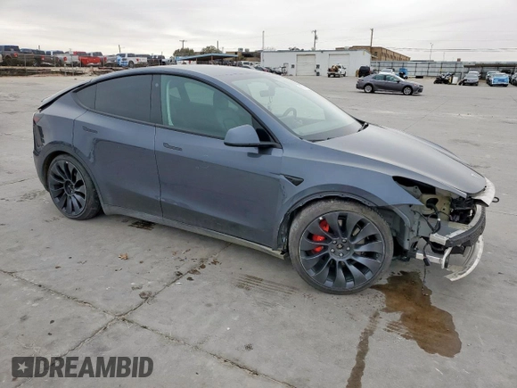 2022 Tesla Model Y Performance with VIN 7SAYGDEF4NF380863, listed as a Copart auction lot 45704715 with 42,600 mi miles and Salvage title. Bid and sale history available at DreamBid. Image 4.