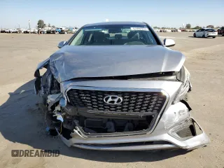 2016 Hyundai Sonata Hybrid SE with VIN KMHE24L1XGA013950, listed as a Copart auction lot 67882953 with 88,426 mi miles. Bid and sale history available at carsss.com. Image 5.
