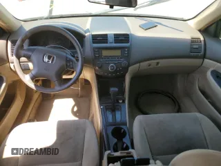 2003 Honda Accord LX z VIN 1HGCM56353A015271, wystawiony jako Copart lot #57214495 z przebiegiem 206 404 mil mil oraz Czysty tytuł • Clean title. Historia ofert i sprzedaży dostępna na DreamBid. Obrazek 8.