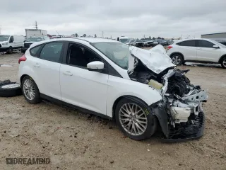 2016 Ford Focus SE with VIN 1FADP3K27GL263453, listed as a Copart auction lot 42728245 with 84,921 mi miles and Salvage Title. Bid and sale history available at carsss.com. Image 4.