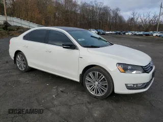 2015 Volkswagen Passat Sport z VIN 1VWBT7A35FC026650, wystawiony jako Copart lot #79938174 z przebiegiem 109 921 mil mil oraz Szkoda całkowita • Salvage title. Historia ofert i sprzedaży dostępna na DreamBid. Obrazek 4.