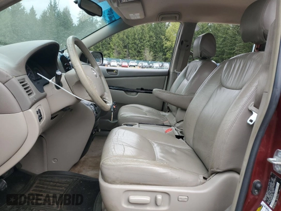 2005 Toyota Sienna CE z VIN 5TDZA23C15S320163, wystawiony jako Copart lot #57182215 z przebiegiem 205 439 mil mil oraz Czysty tytuł • Clean title. Historia ofert i sprzedaży dostępna na DreamBid. Obrazek 7.